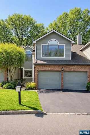 19 Lakeview Drive Old Tappan NJ 07675