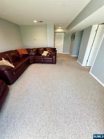 19 Lakeview Drive Old Tappan NJ 07675