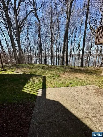 19 Lakeview Drive Old Tappan NJ 07675