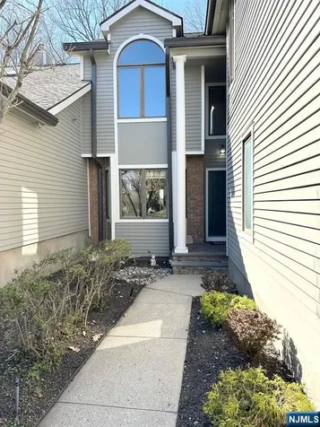 19 Lakeview Drive Old Tappan NJ 07675