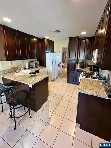 19 Lakeview Drive Old Tappan NJ 07675