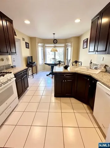 19 Lakeview Drive Old Tappan NJ 07675