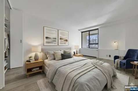 4 Horizon Road Fort Lee NJ 07024
