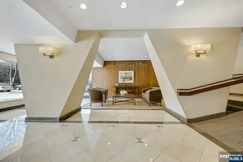 4 Horizon Road Fort Lee NJ 07024