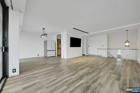 4 Horizon Road Fort Lee NJ 07024