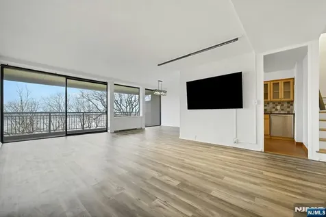 4 Horizon Road Fort Lee NJ 07024
