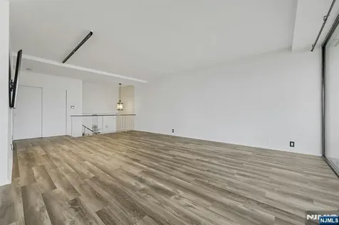 4 Horizon Road Fort Lee NJ 07024