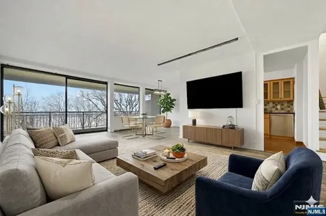 4 Horizon Road Fort Lee NJ 07024