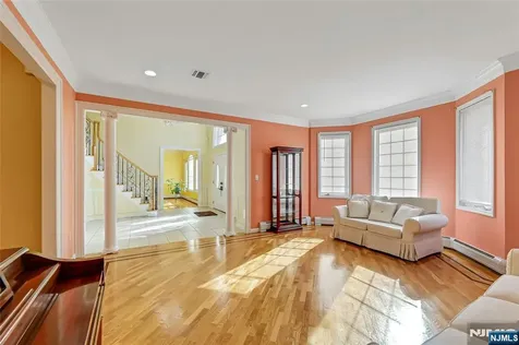 411 Fairway Drive Leonia NJ 07605