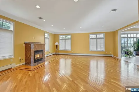411 Fairway Drive Leonia NJ 07605