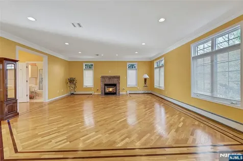 411 Fairway Drive Leonia NJ 07605