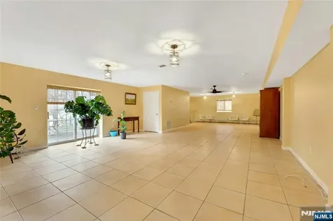 411 Fairway Drive Leonia NJ 07605