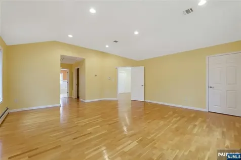 411 Fairway Drive Leonia NJ 07605