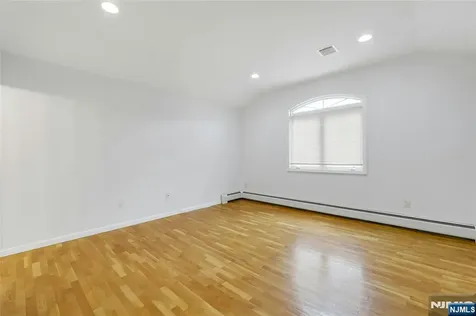 411 Fairway Drive Leonia NJ 07605