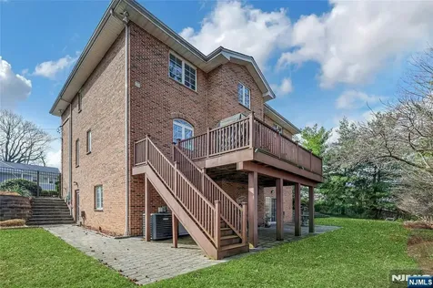 411 Fairway Drive Leonia NJ 07605