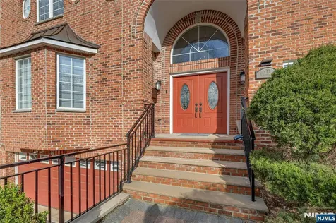 411 Fairway Drive Leonia NJ 07605