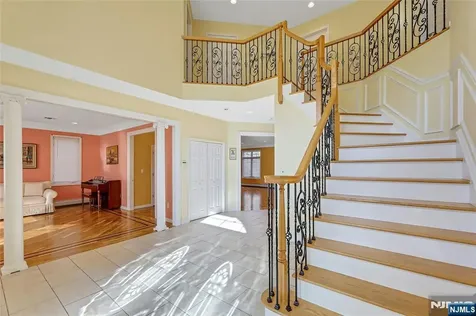 411 Fairway Drive Leonia NJ 07605