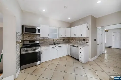438-440 Park Avenue Paterson NJ 07504