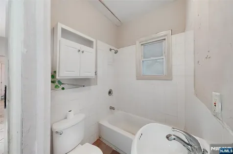438-440 Park Avenue Paterson NJ 07504