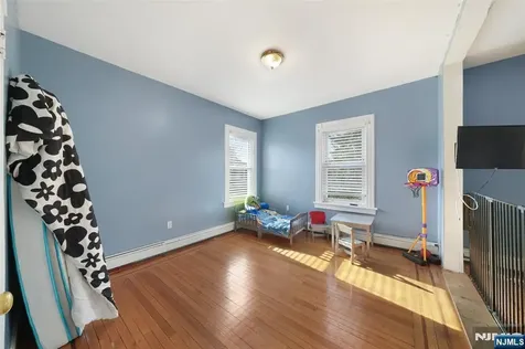 438-440 Park Avenue Paterson NJ 07504