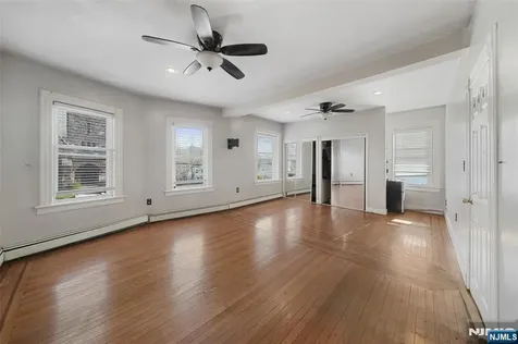 438-440 Park Avenue Paterson NJ 07504