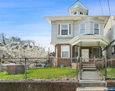 438-440 Park Avenue Paterson NJ 07504
