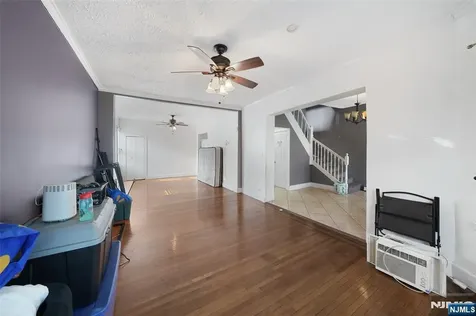 438-440 Park Avenue Paterson NJ 07504