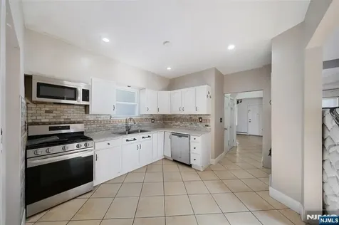 438-440 Park Avenue Paterson NJ 07504