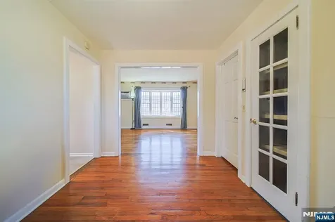 50 Knolls Road Bloomingdale NJ 07403