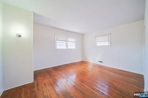 50 Knolls Road Bloomingdale NJ 07403