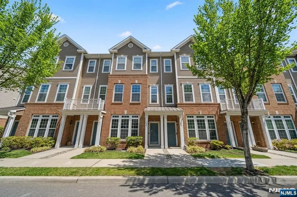 185 Wesmont Drive Wood Ridge NJ 07075