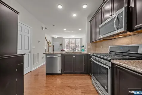 185 Wesmont Drive Wood Ridge NJ 07075
