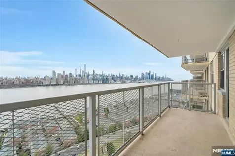 6600 Jfk Boulevard E West New York NJ 07093