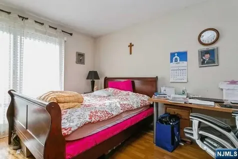341B E Columbia Palisades Park NJ 07650