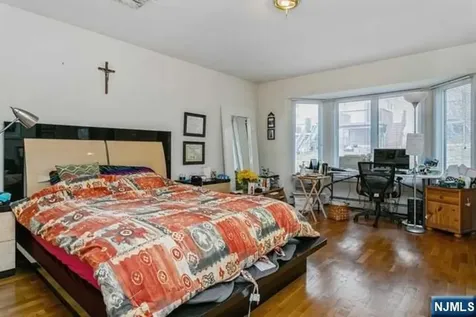 341B E Columbia Palisades Park NJ 07650