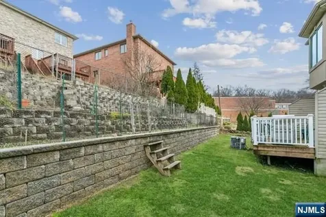 341B E Columbia Palisades Park NJ 07650