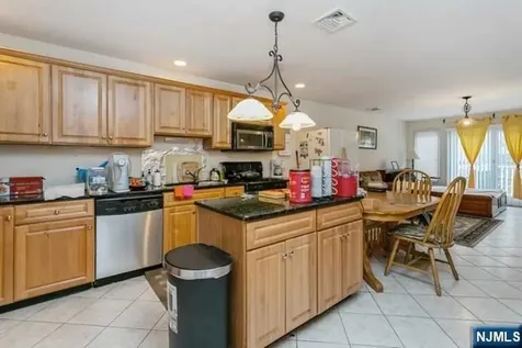 341B E Columbia Palisades Park NJ 07650