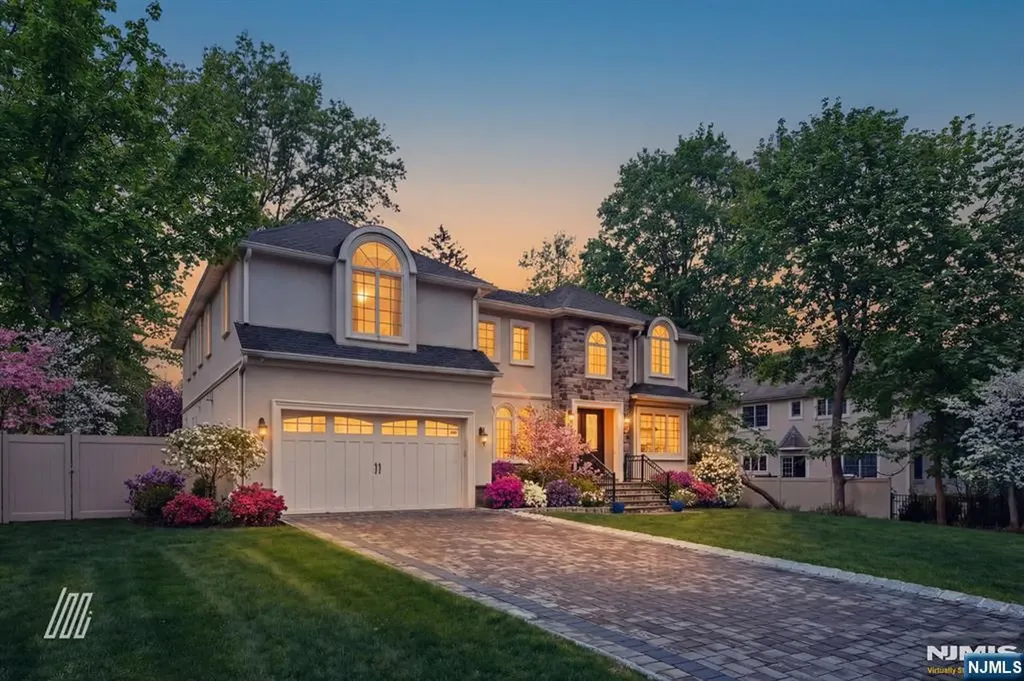 8 Ranch Lane Closter NJ 07624