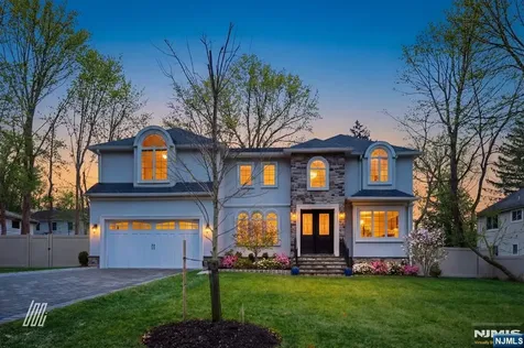 8 Ranch Lane Closter NJ 07624