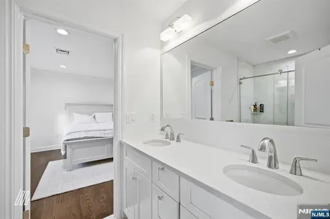 8 Ranch Lane Closter NJ 07624