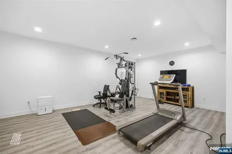 8 Ranch Lane Closter NJ 07624