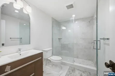 8 Ranch Lane Closter NJ 07624