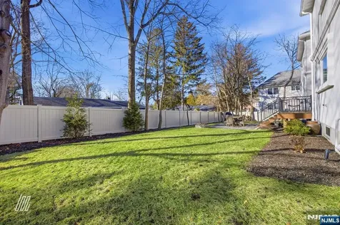 8 Ranch Lane Closter NJ 07624
