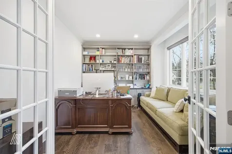 8 Ranch Lane Closter NJ 07624