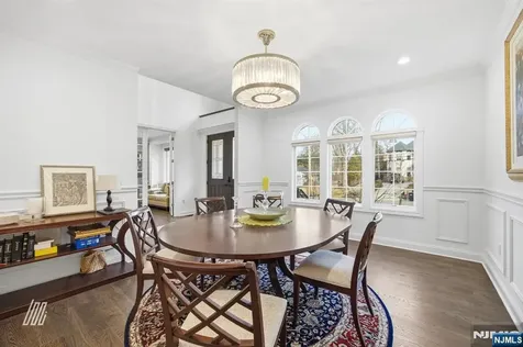 8 Ranch Lane Closter NJ 07624