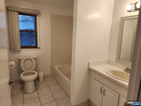 316 10th Street Palisades Park NJ 07650