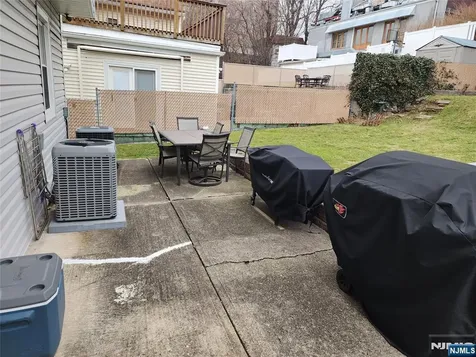 316 10th Street Palisades Park NJ 07650