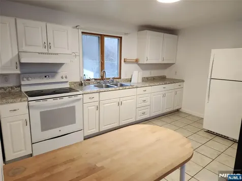 316 10th Street Palisades Park NJ 07650