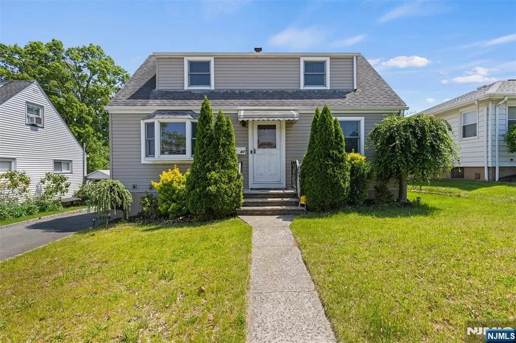 60 16th Avenue Elmwood Park NJ 07407