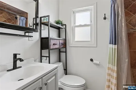 60 16th Avenue Elmwood Park NJ 07407